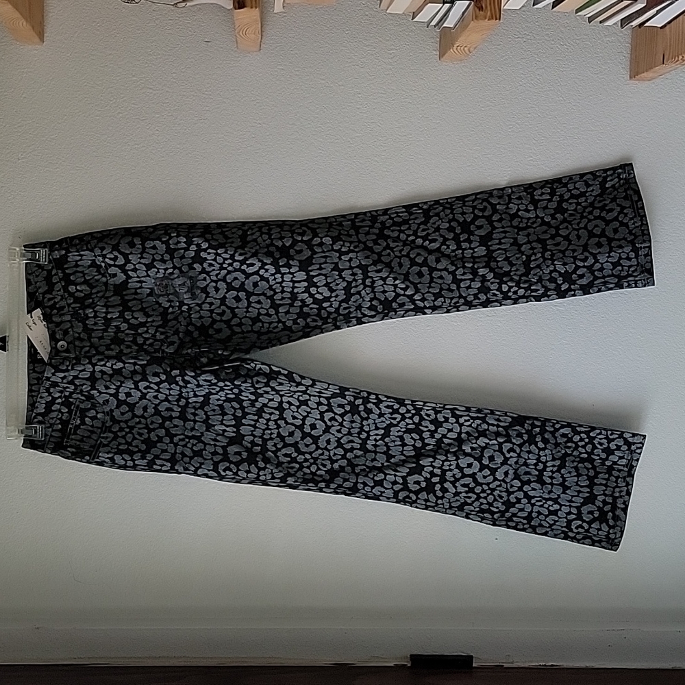 R.V.T. Jeans Co, Juniors Size 7/8, Black & Silver